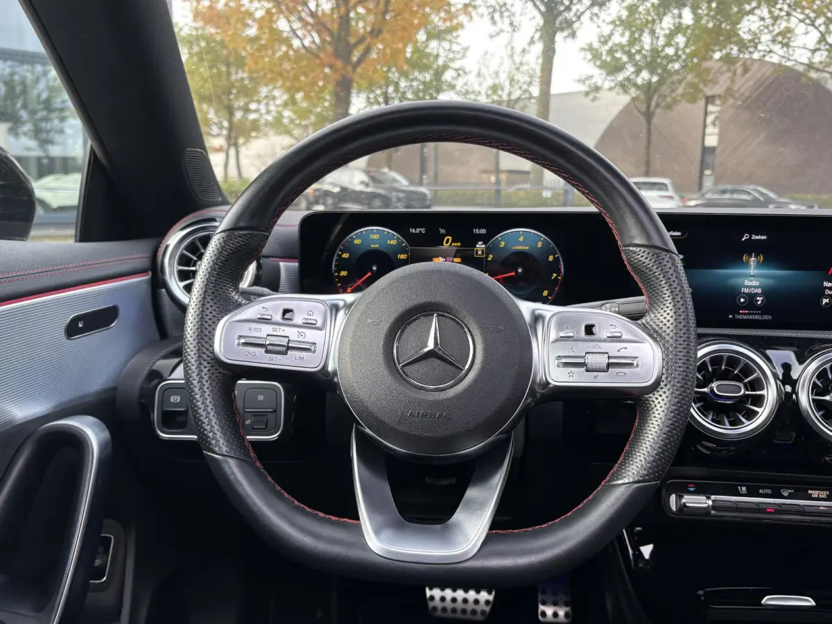 200 Luxury Line STOELVERWARMING | PANORAMADAK | APPLE CARPLAY / ANDROID AUTO | CRUISE CONTROL | ACHTERUITRIJ CAMERA |