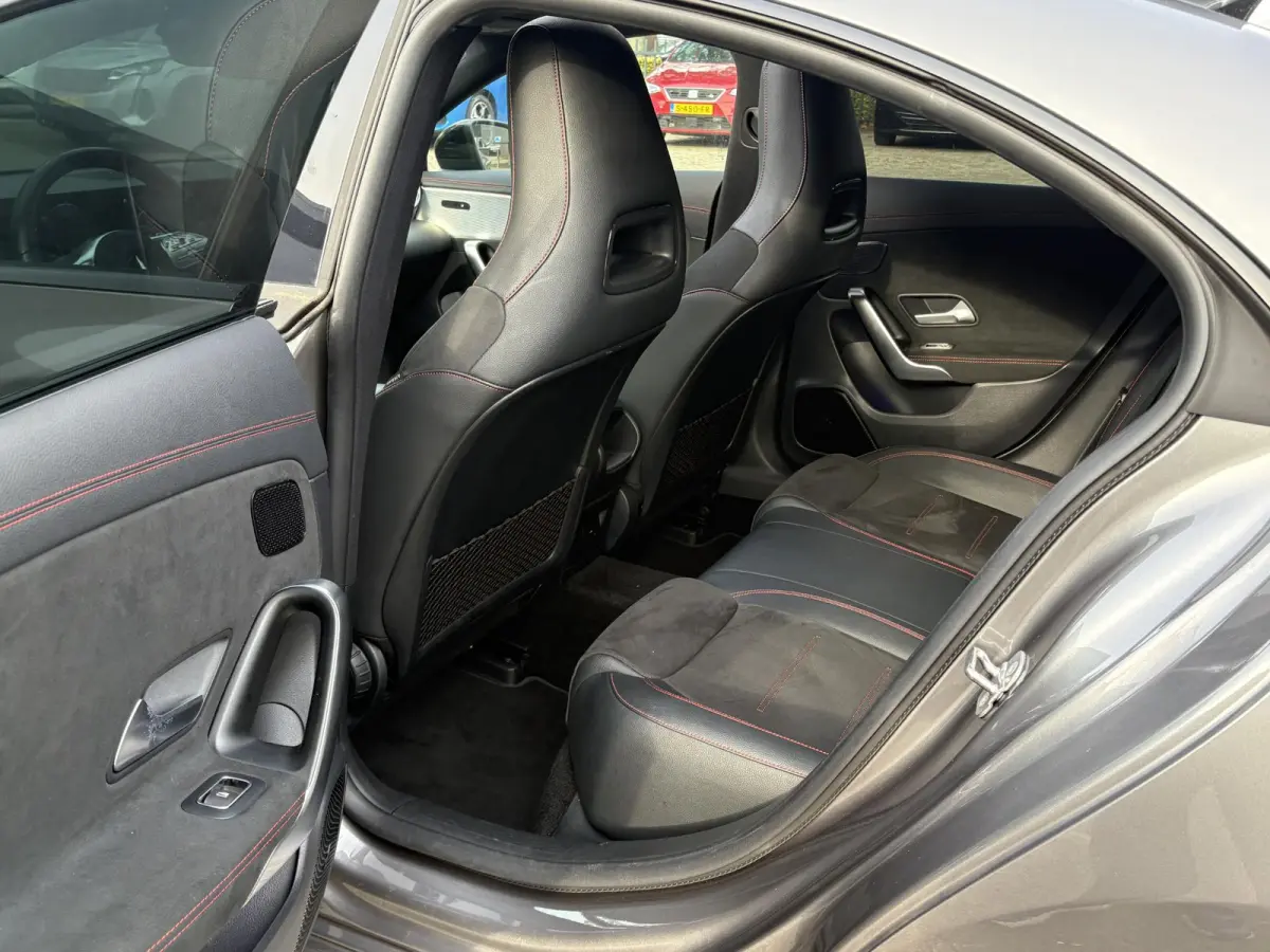 200 Luxury Line STOELVERWARMING | PANORAMADAK | APPLE CARPLAY / ANDROID AUTO | CRUISE CONTROL | ACHTERUITRIJ CAMERA |