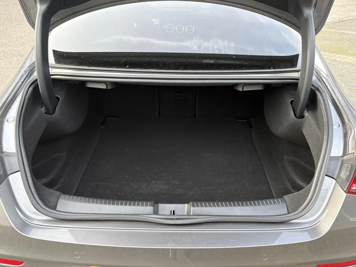 200 Luxury Line STOELVERWARMING | PANORAMADAK | APPLE CARPLAY / ANDROID AUTO | CRUISE CONTROL | ACHTERUITRIJ CAMERA |