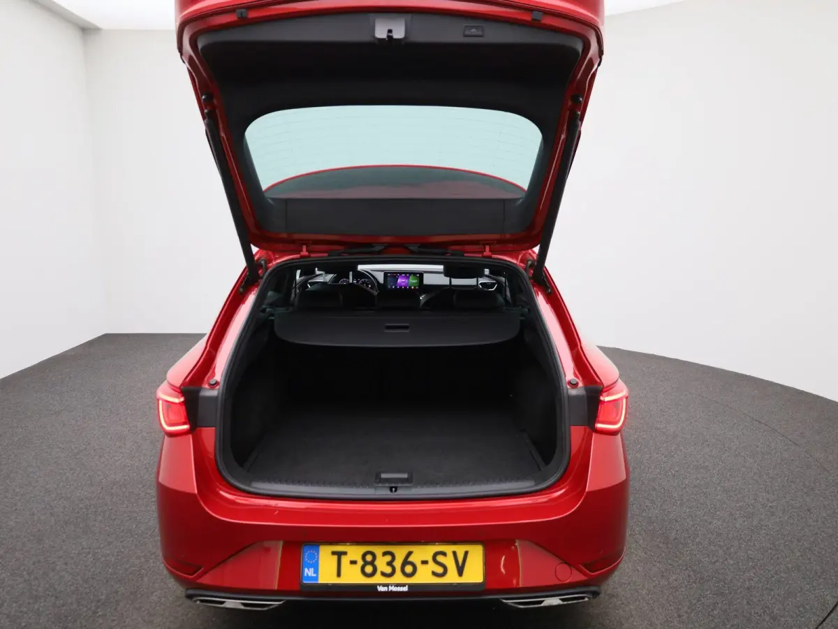 1.0 eTSI FR Business Intense | APPLE/ANDROID CARPLAY | NAVIGATIE | STOELVERWARMING| LICHTMETALEN VELGEN 17" | 12 MAANDEN BOVAG GARANTIE |