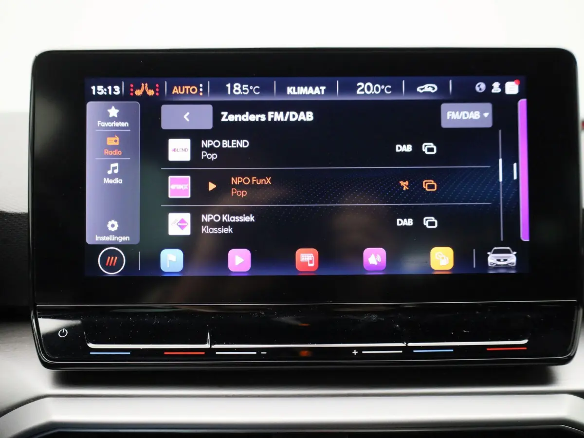 1.0 eTSI FR Business Intense | APPLE/ANDROID CARPLAY | NAVIGATIE | STOELVERWARMING| LICHTMETALEN VELGEN 17" | 12 MAANDEN BOVAG GARANTIE |