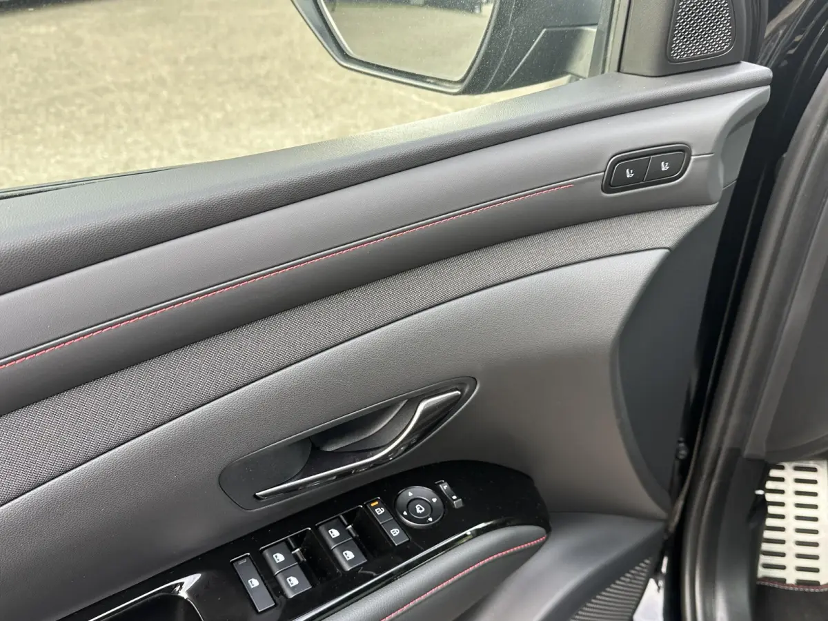1.6 T-GDI PHEV N Line 4WD SOH 100% | FABRIEKS GARANTIE TM 07-2030 | 360 CAMERA | PANO | STOEL + STUURVERWARMING | STOEL VENTILATIE | DODE HOEK | KEYLESS | ACHTERBANK VERWARMD | KRELL AUDIO |