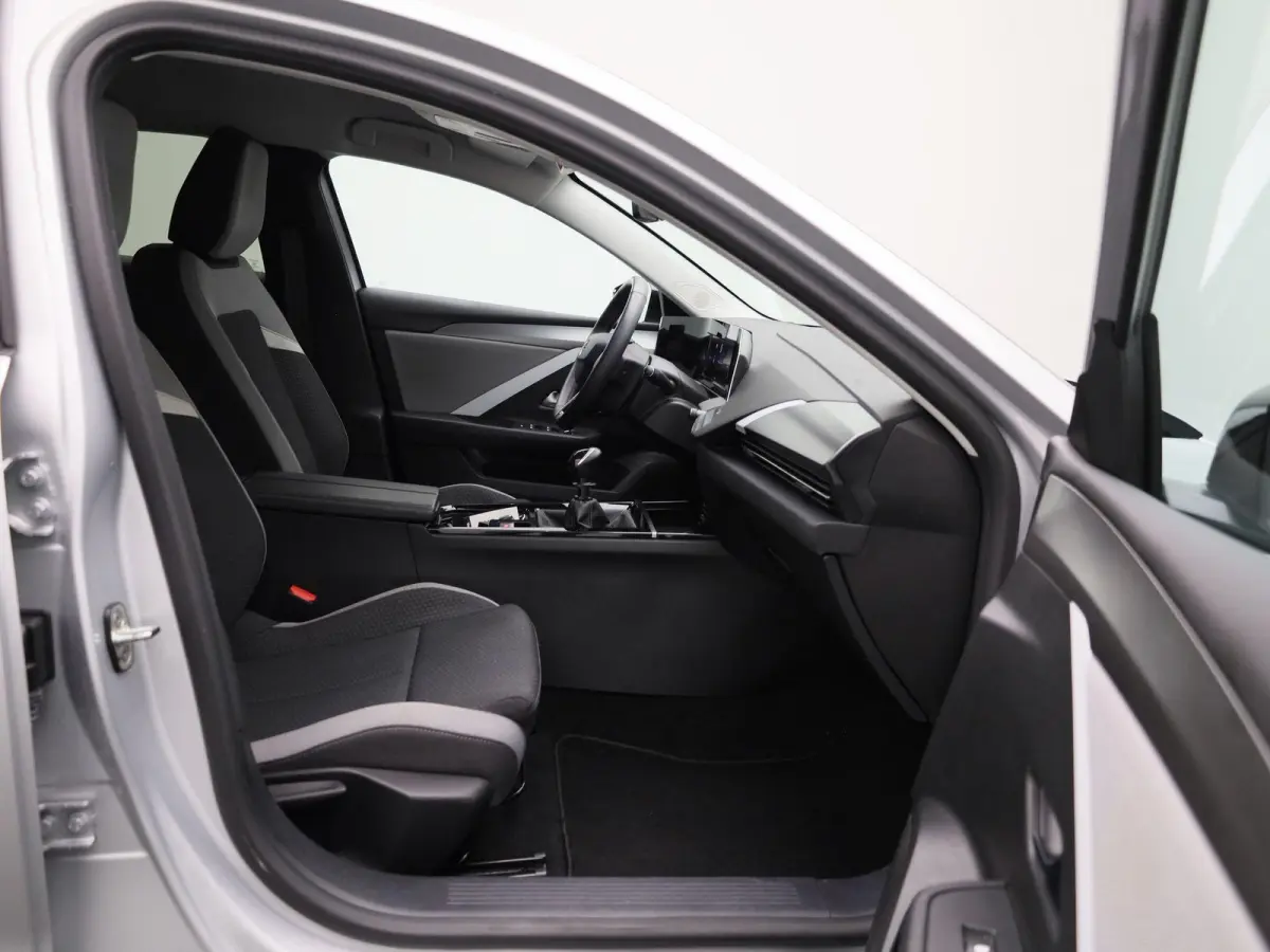 1.2 Business Edition | APPLE/ANDROID CARPLAY | NAVIGATIESYSTEEM | STOELVERWARMING | LICHTMETALEN VELGEN | 12 MAANDEN BOVAG GARANTIE |