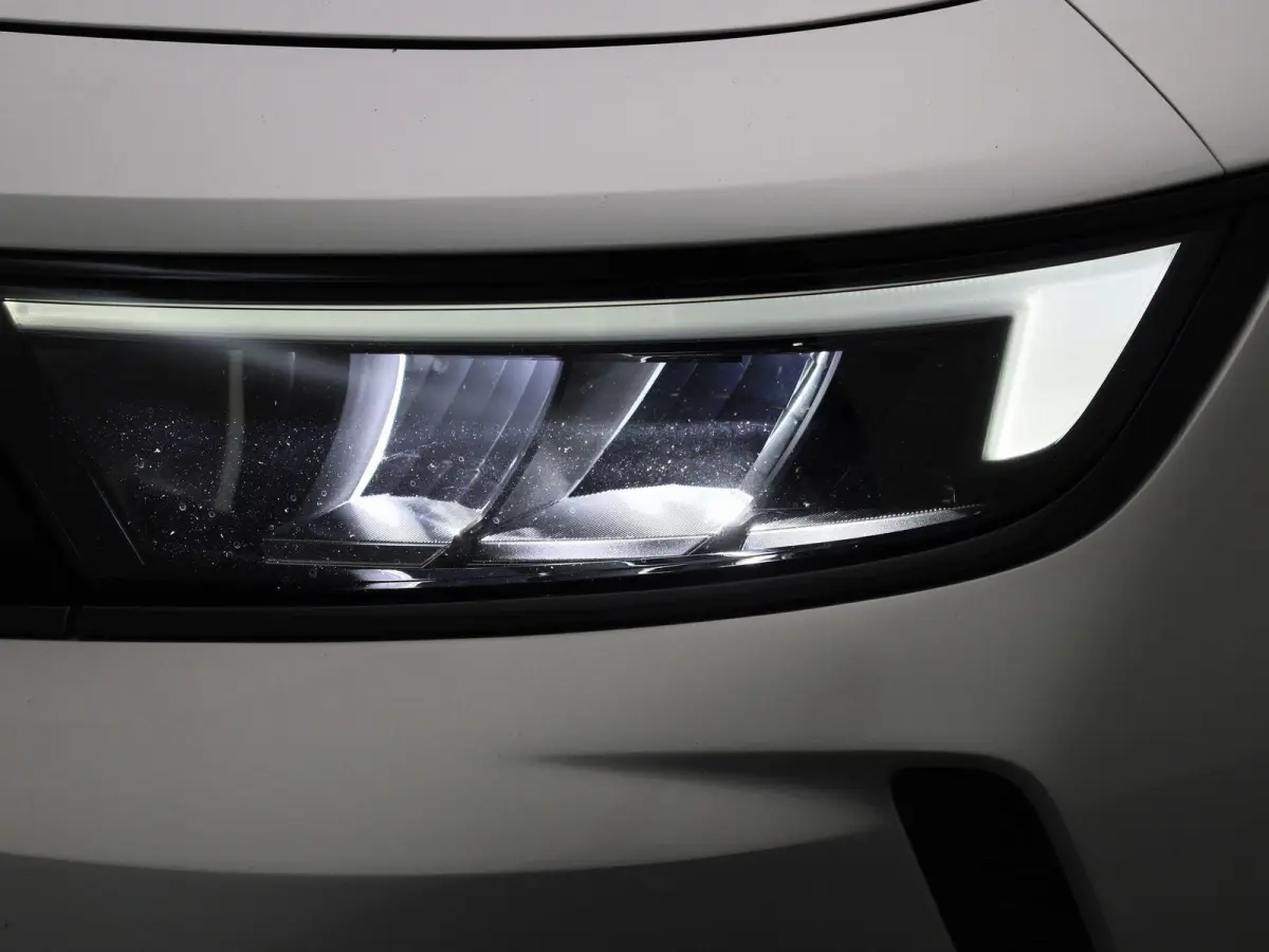 1.2 Business Edition | APPLE/ANDROID CARPLAY | NAVIGATIESYSTEEM | STOELVERWARMING | LICHTMETALEN VELGEN | 12 MAANDEN BOVAG GARANTIE |
