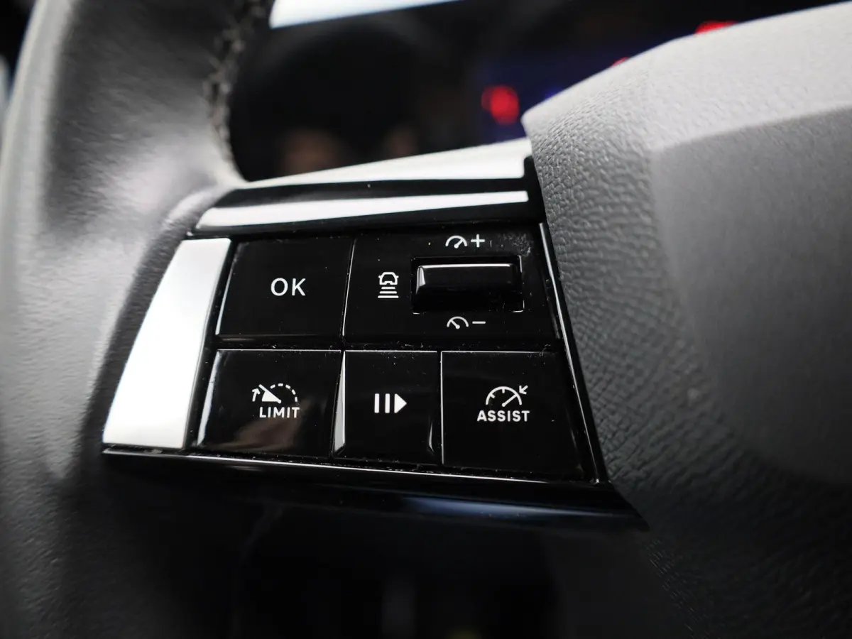 1.2 Business Edition | APPLE/ANDROID CARPLAY | NAVIGATIESYSTEEM | STOELVERWARMING | LICHTMETALEN VELGEN | 12 MAANDEN BOVAG GARANTIE |