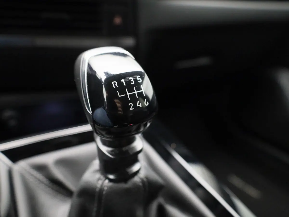 1.2 Business Edition | APPLE/ANDROID CARPLAY | NAVIGATIESYSTEEM | STOELVERWARMING | LICHTMETALEN VELGEN | 12 MAANDEN BOVAG GARANTIE |