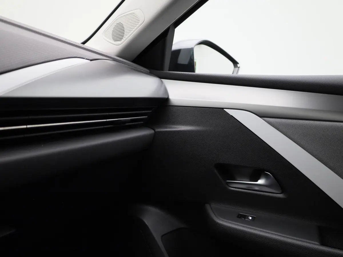 1.2 Business Edition | APPLE/ANDROID CARPLAY | NAVIGATIESYSTEEM | STOELVERWARMING | LICHTMETALEN VELGEN | 12 MAANDEN BOVAG GARANTIE |