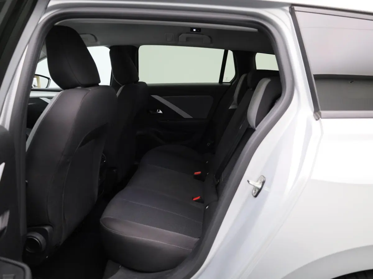 1.2 Business Edition | APPLE/ANDROID CARPLAY | NAVIGATIESYSTEEM | STOELVERWARMING | LICHTMETALEN VELGEN | 12 MAANDEN BOVAG GARANTIE |