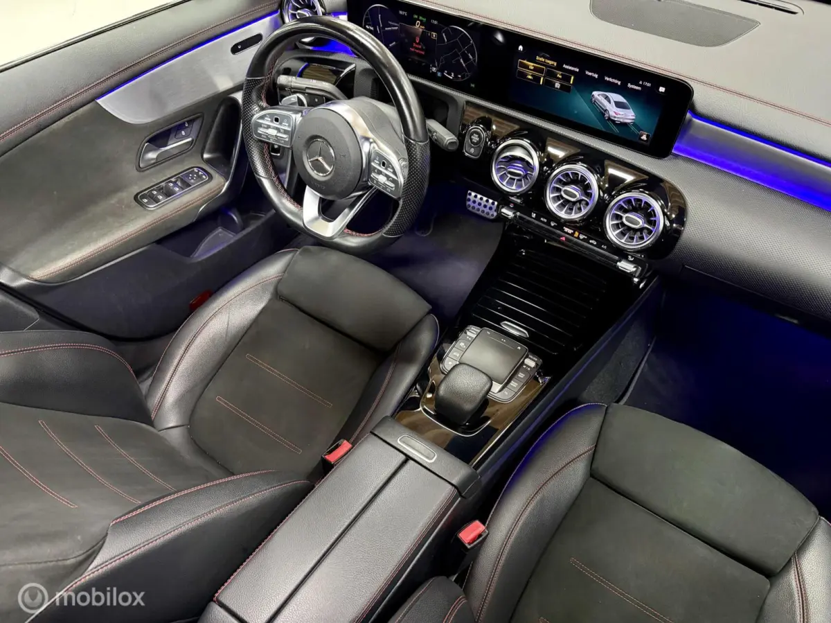 200 AMG | Pano | Dodehoek | Beam | Stoelverwarming | Sfeer | Night | 18" | NAP | Camera | Leer/Alcantara | Verkeerslichtweergave+ | Widescreen | DYNAMIC