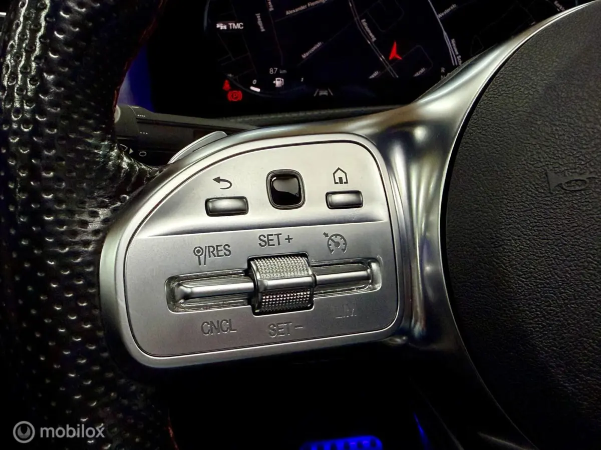200 AMG | Pano | Dodehoek | Beam | Stoelverwarming | Sfeer | Night | 18" | NAP | Camera | Leer/Alcantara | Verkeerslichtweergave+ | Widescreen | DYNAMIC