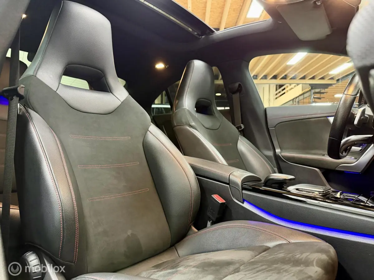 200 AMG | Pano | Dodehoek | Beam | Stoelverwarming | Sfeer | Night | 18" | NAP | Camera | Leer/Alcantara | Verkeerslichtweergave+ | Widescreen | DYNAMIC