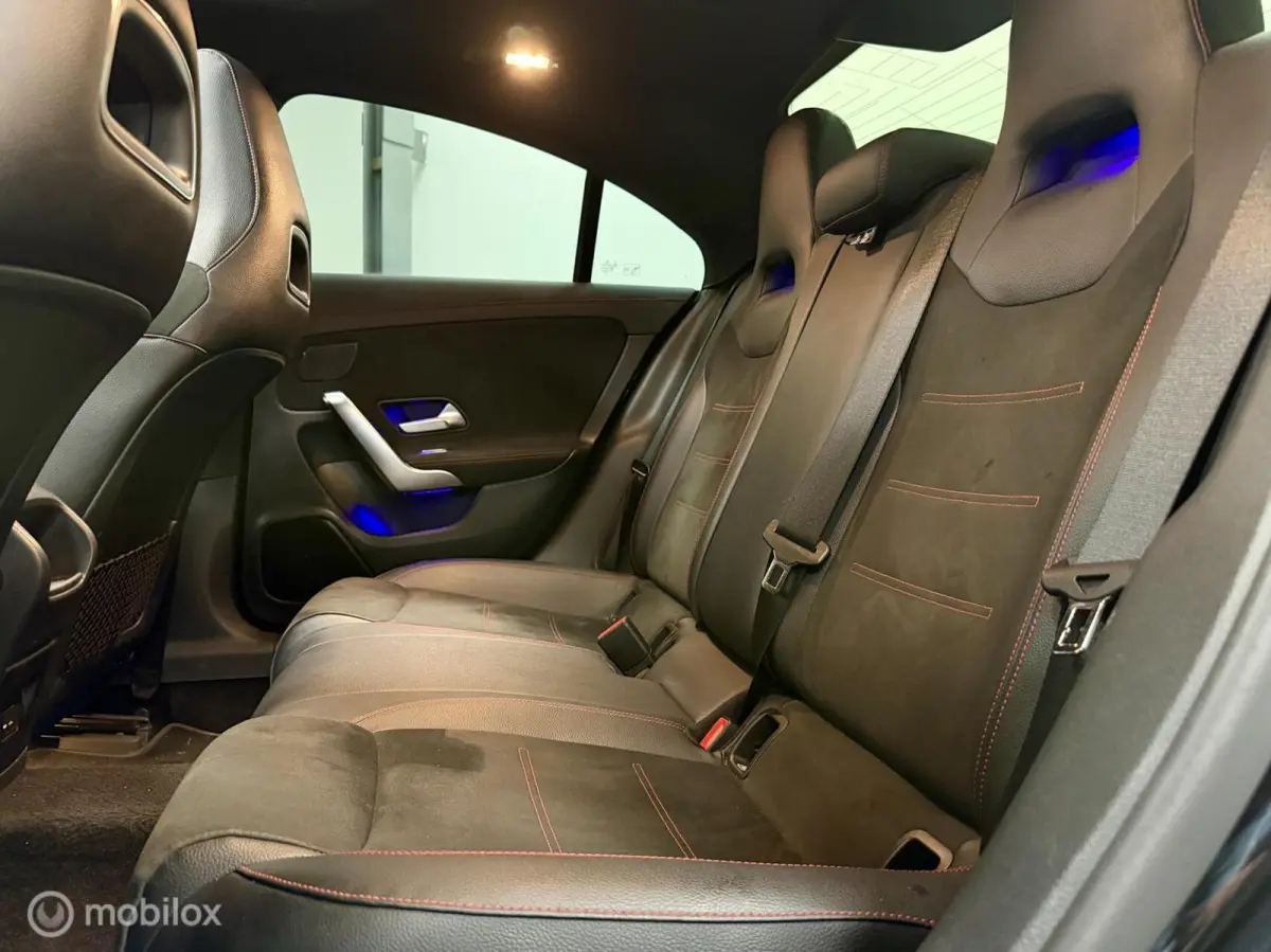 200 AMG | Pano | Dodehoek | Beam | Stoelverwarming | Sfeer | Night | 18" | NAP | Camera | Leer/Alcantara | Verkeerslichtweergave+ | Widescreen | DYNAMIC