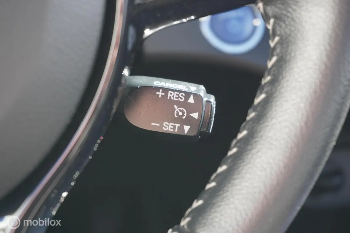 1.5 Hybrid Premium