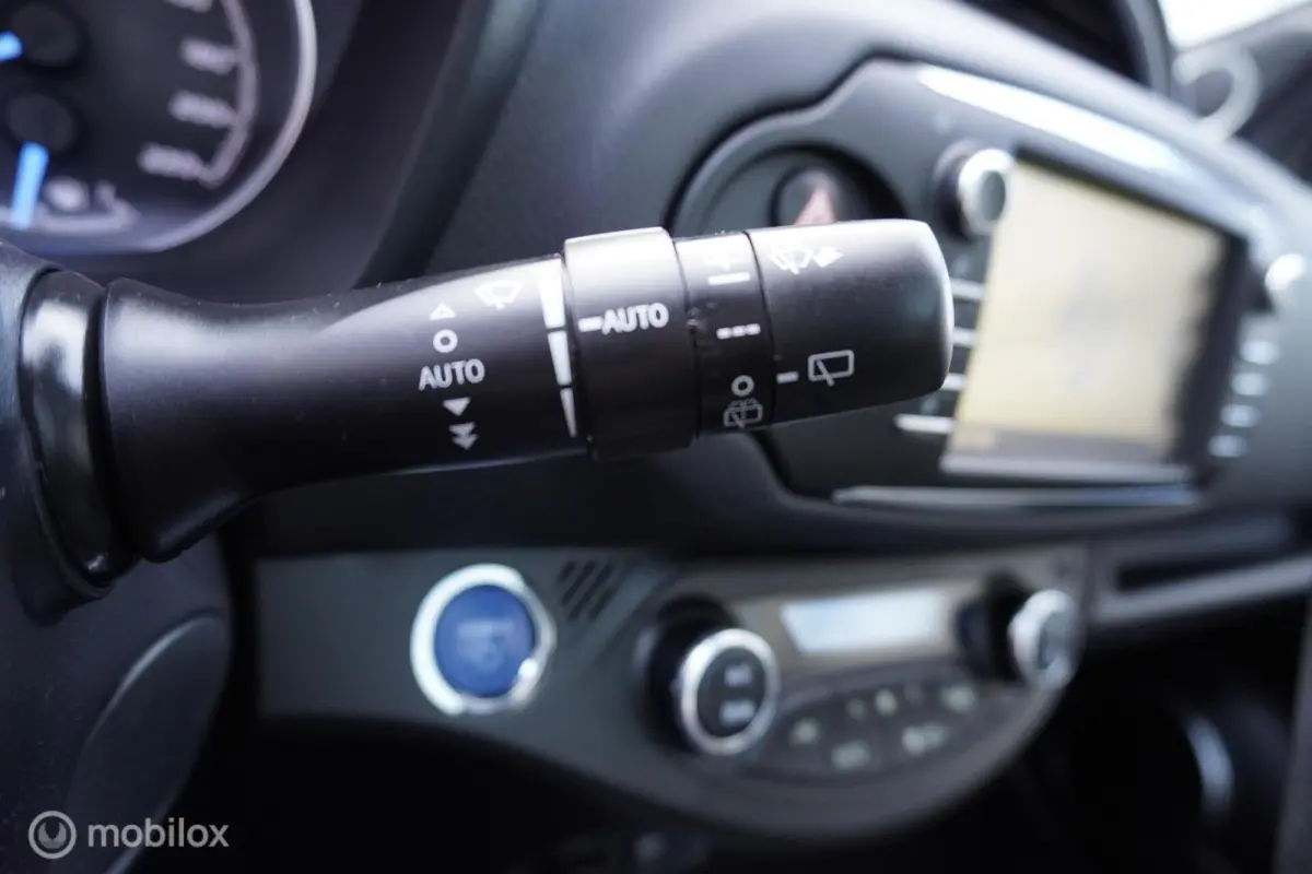 1.5 Hybrid Premium