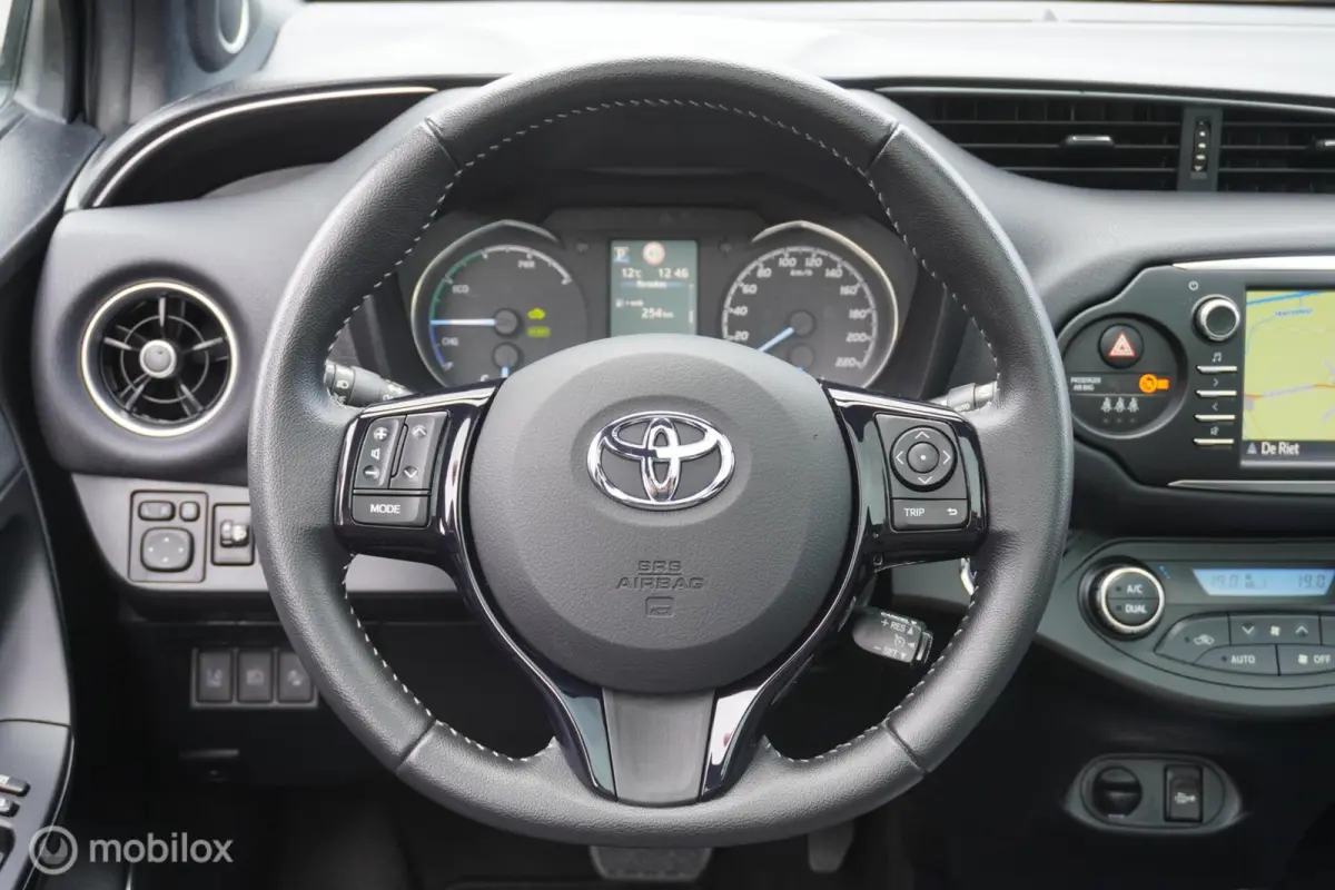 1.5 Hybrid Premium