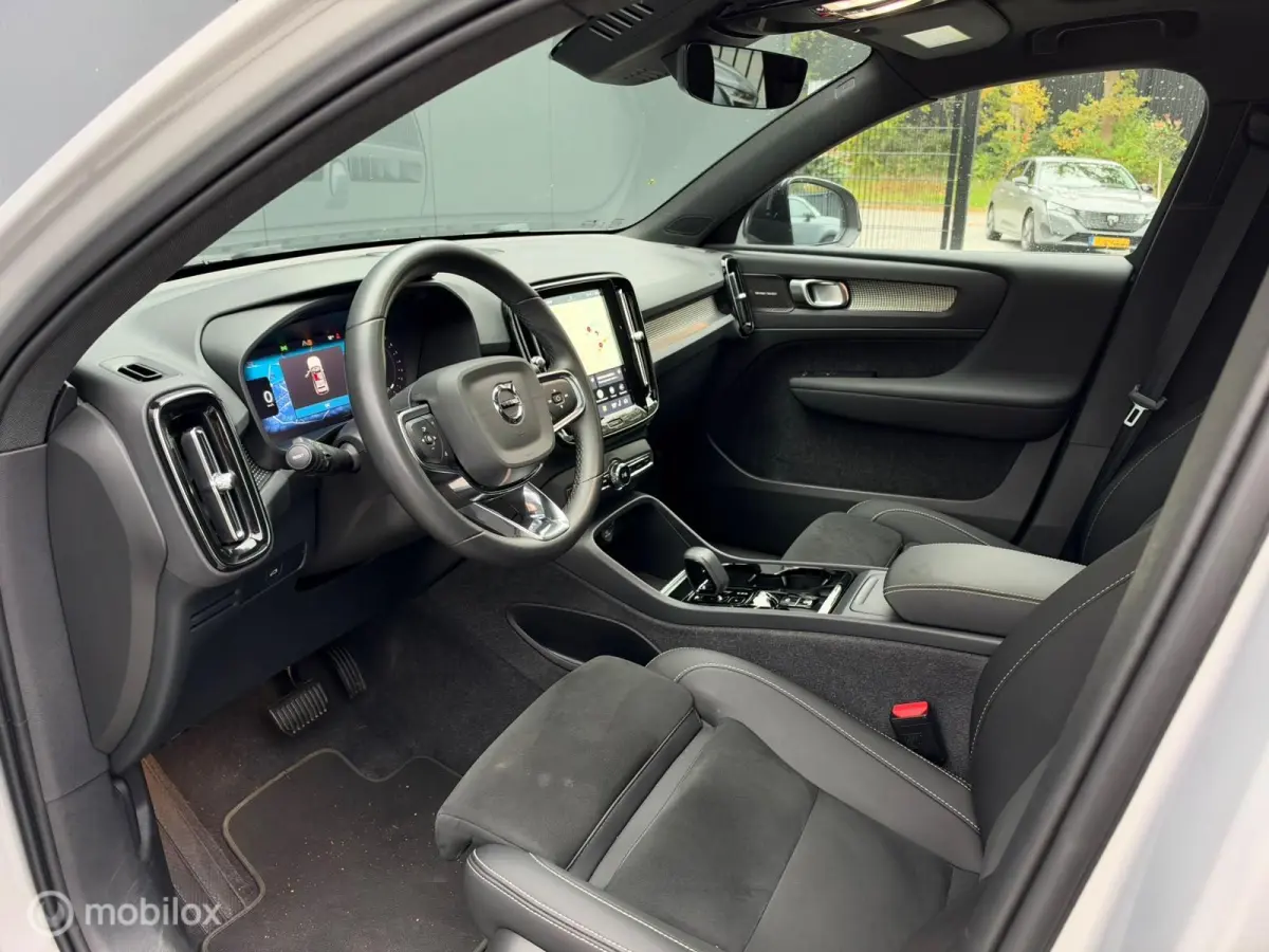 2.0 B4 Ultimate Dark | Trekhaak | Blis | Adapt. Cruise | Harman Kardon | Memory stoelen |