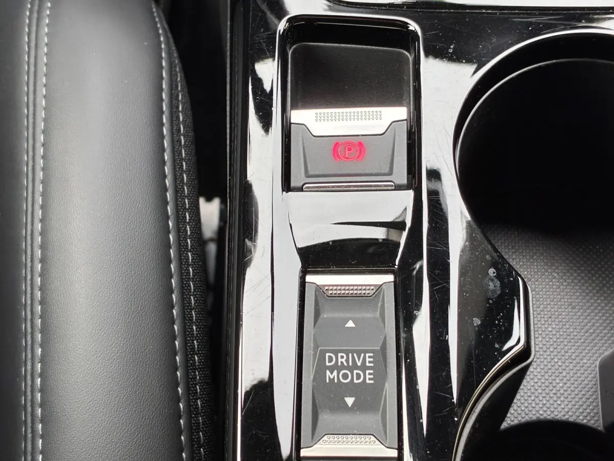1.2 PureTech GT-Line|1e Eigenaar|Automaat|Navigatie|Camera|CruiseControl|PDC|Climatronic|APK tot 2028||