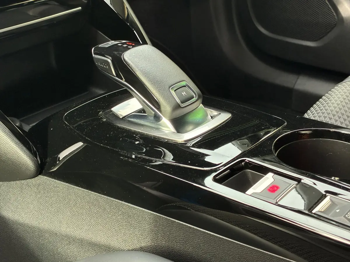 1.2 PureTech GT-Line|1e Eigenaar|Automaat|Navigatie|Camera|CruiseControl|PDC|Climatronic|APK tot 2028||