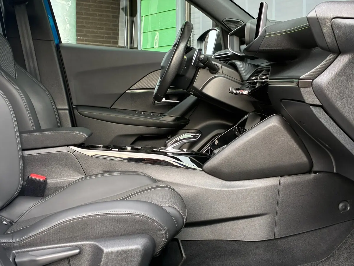 1.2 PureTech GT-Line|1e Eigenaar|Automaat|Navigatie|Camera|CruiseControl|PDC|Climatronic|APK tot 2028||