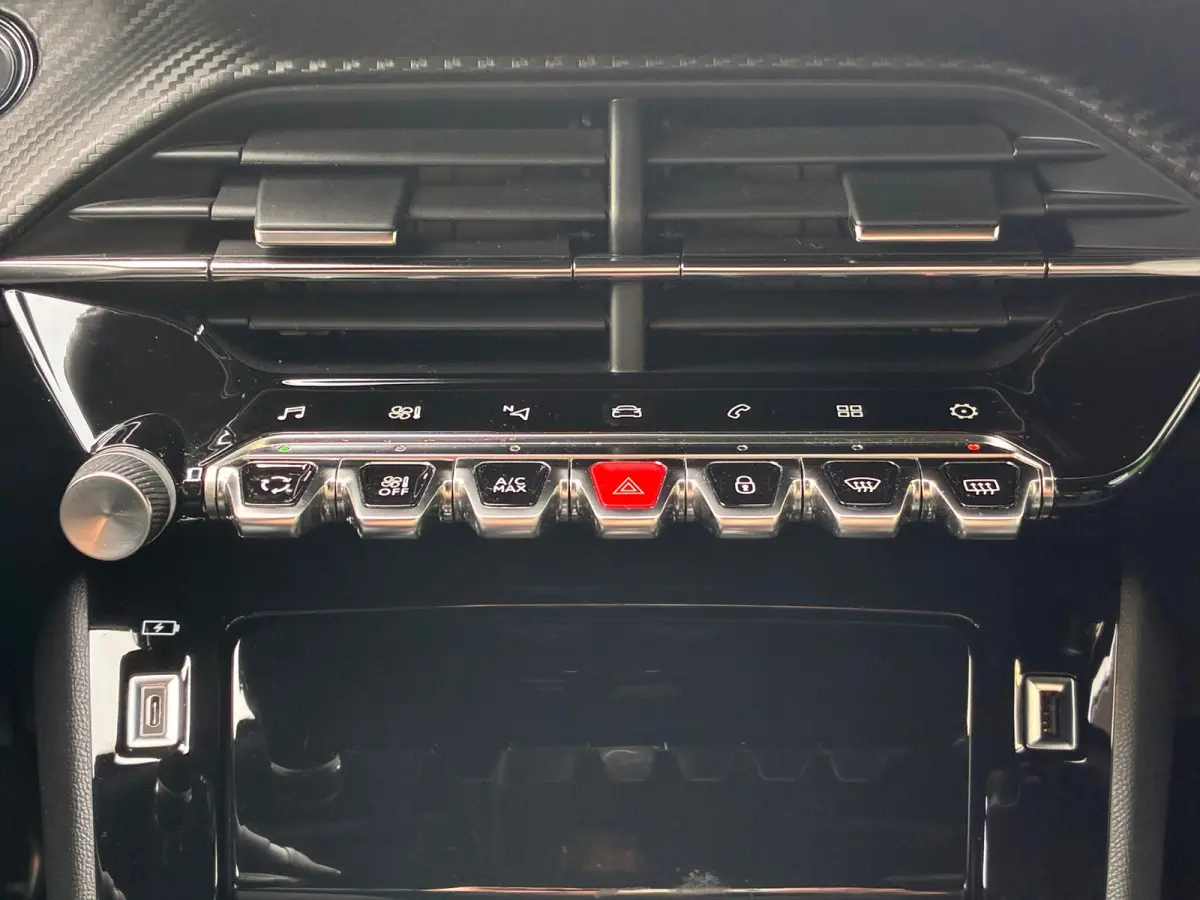 1.2 PureTech GT-Line|1e Eigenaar|Automaat|Navigatie|Camera|CruiseControl|PDC|Climatronic|APK tot 2028||