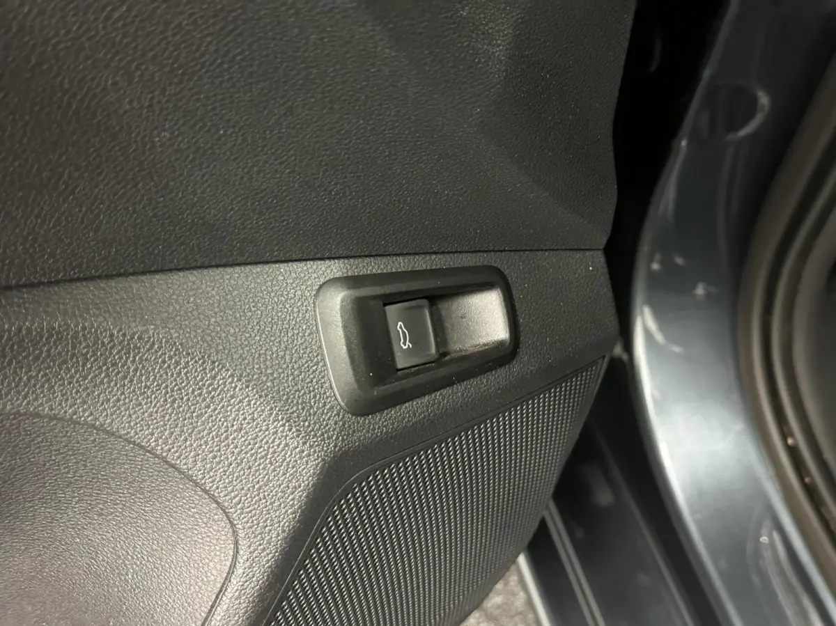 1.0 TSI Style CARPLAY NAVI CRUISE LM ECC STOELVERWARMING.