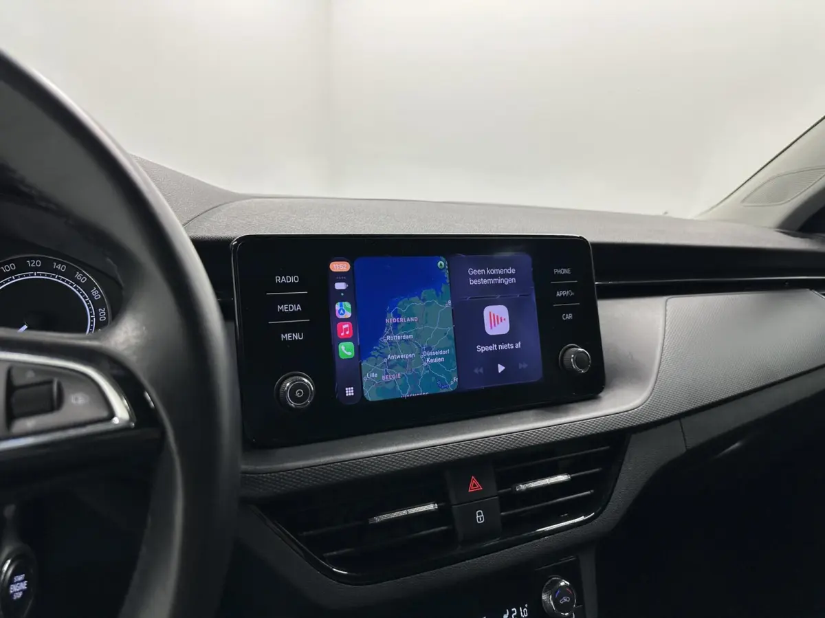 1.0 TSI Style CARPLAY NAVI CRUISE LM ECC STOELVERWARMING.