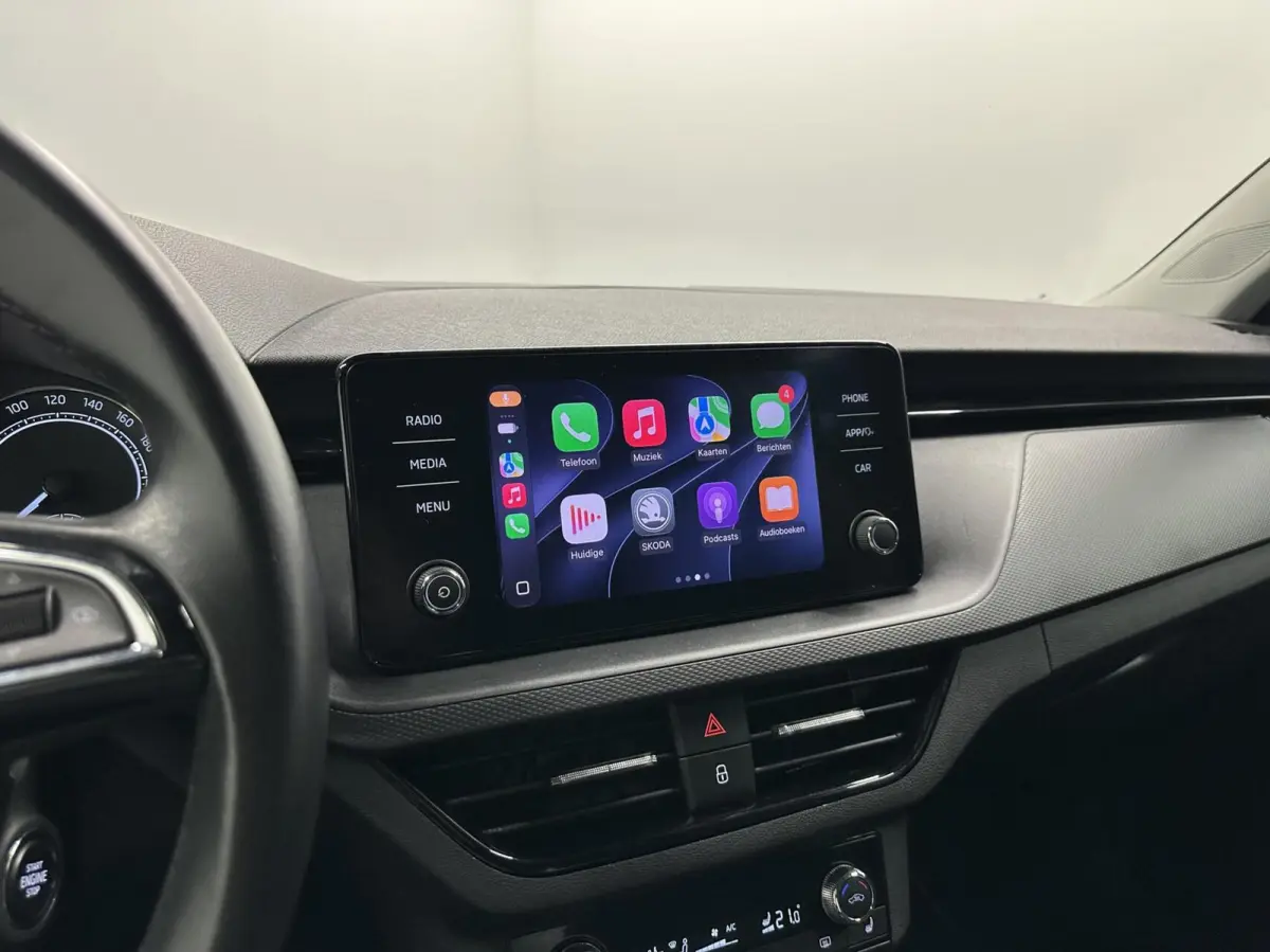 1.0 TSI Style CARPLAY NAVI CRUISE LM ECC STOELVERWARMING.