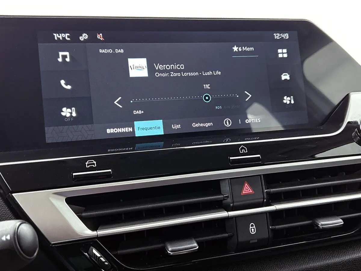 136pk Feel 50 kWh Automaat ACCU 93,4%| 1ste Eigenaar | Apple Carplay/Android Auto | Climate Control | Full-LED | 18"LMV | Cruise Control | Parkeersensoren |