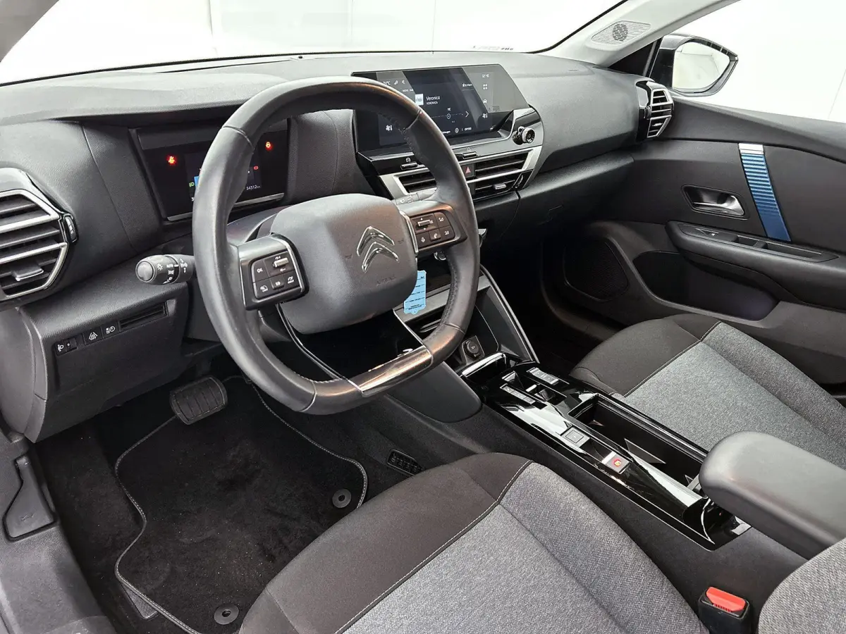 136pk Feel 50 kWh Automaat ACCU 93,4%| 1ste Eigenaar | Apple Carplay/Android Auto | Climate Control | Full-LED | 18"LMV | Cruise Control | Parkeersensoren |