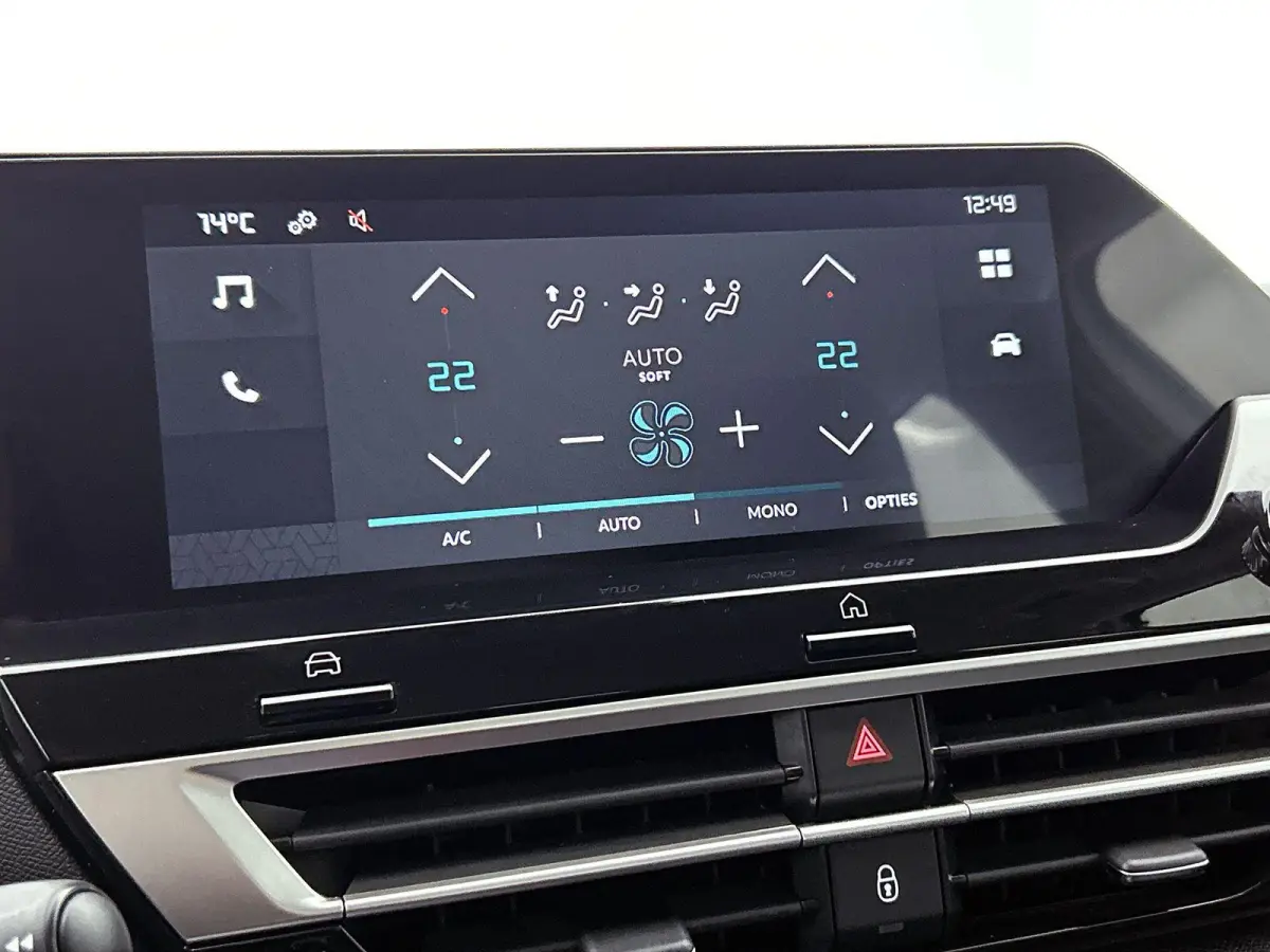 136pk Feel 50 kWh Automaat ACCU 93,4%| 1ste Eigenaar | Apple Carplay/Android Auto | Climate Control | Full-LED | 18"LMV | Cruise Control | Parkeersensoren |