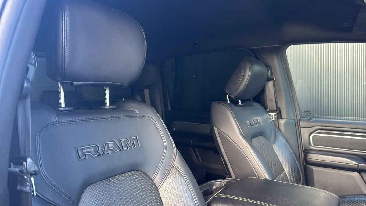 1500 4x4 Crew Cab LPG Marge (btw vrij) Blackout