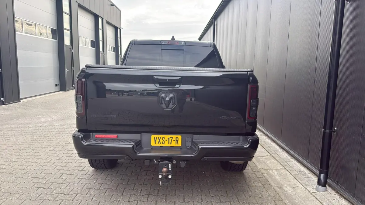 1500 4x4 Crew Cab LPG Marge (btw vrij) Blackout
