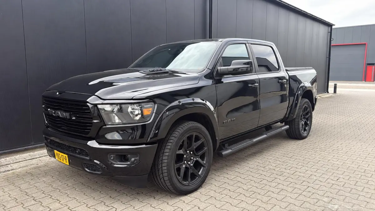 1500 4x4 Crew Cab LPG Marge (btw vrij) Blackout