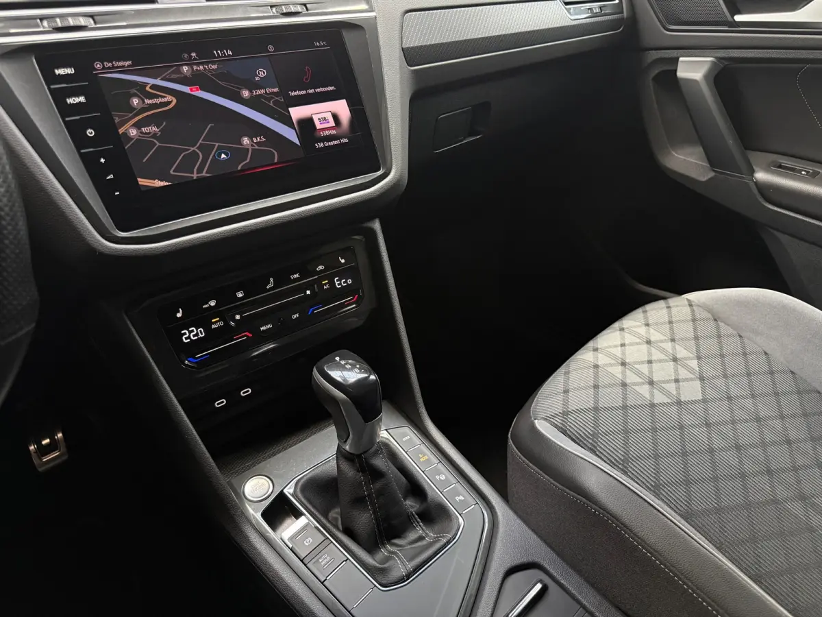 1.4 TSI eHybrid 3 X R-Line Blackstyle Pano Keyless