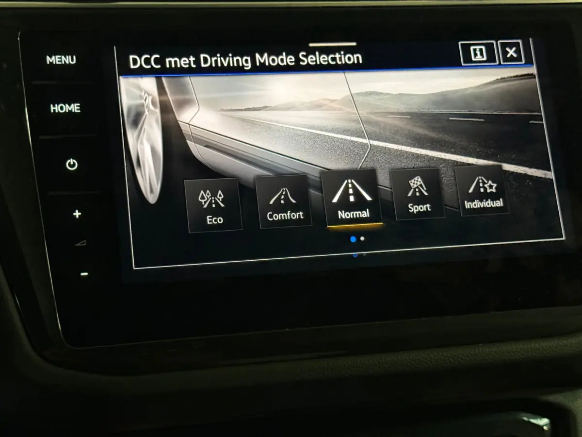 1.4 TSI eHybrid 3 X R-Line Blackstyle Pano Keyless