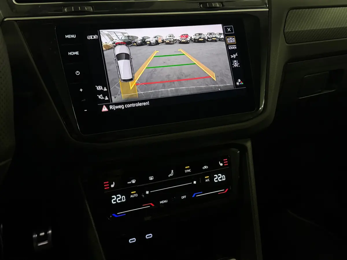 1.4 TSI eHybrid 3 X R-Line Blackstyle Pano Keyless