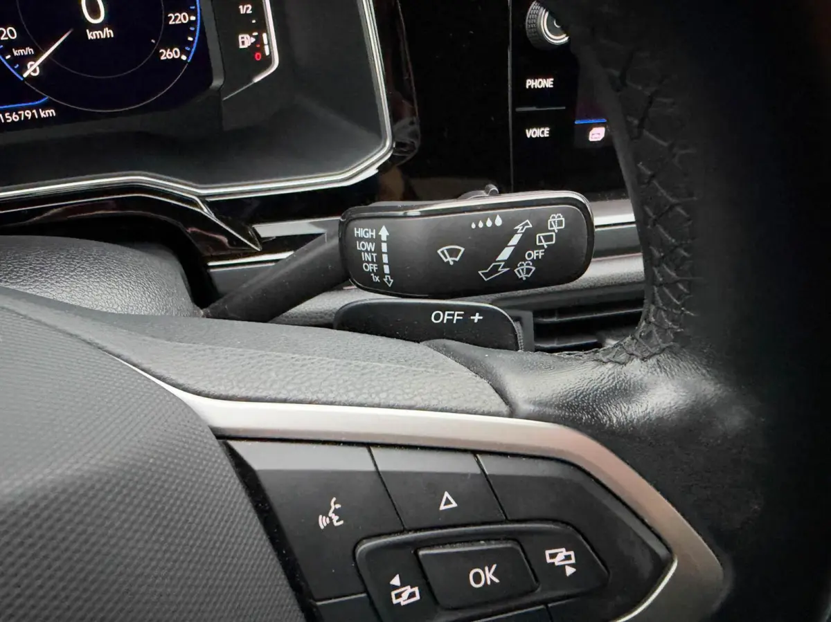 1.0 TSI 95pk DSG R-Line | Carplay | Virtual cockpit | Camera | Stoelverwarming