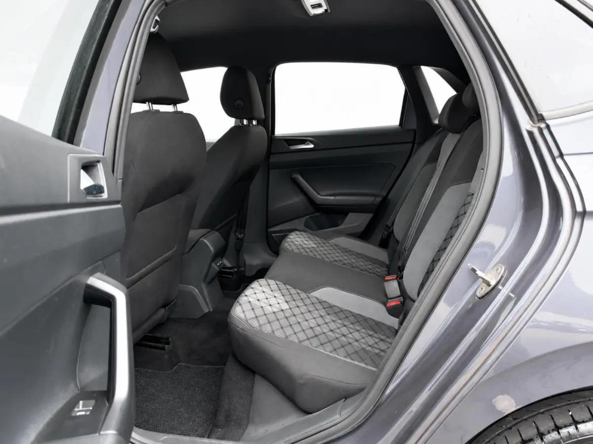 1.0 TSI 95pk DSG R-Line | Carplay | Virtual cockpit | Camera | Stoelverwarming