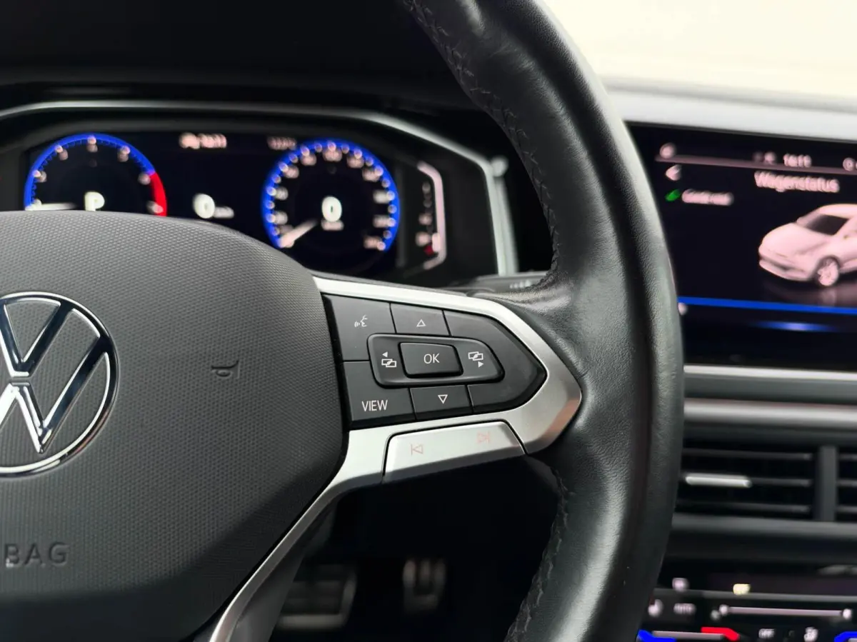 1.0 TSI 95pk DSG R-Line | Carplay | Virtual cockpit | Camera | Stoelverwarming