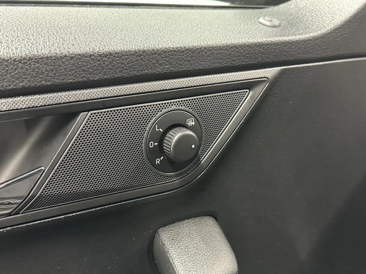 1.2 TSI Style TREKHAAK NAVI CRUISE LM 82000KM.