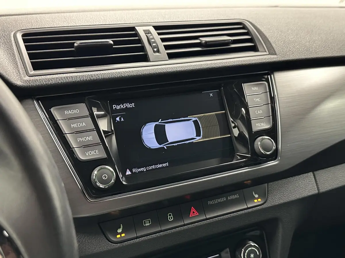 1.2 TSI Style TREKHAAK NAVI CRUISE LM 82000KM.