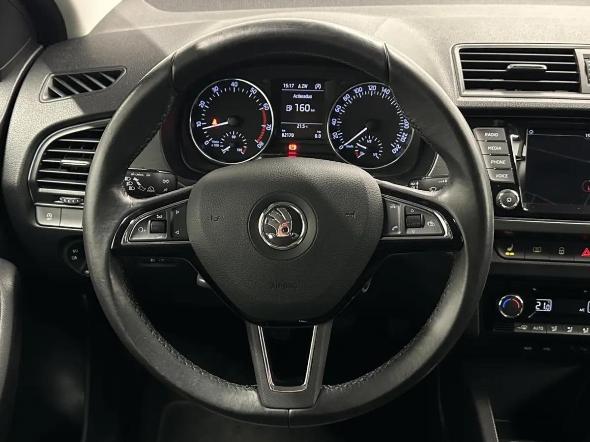 1.2 TSI Style TREKHAAK NAVI CRUISE LM 82000KM.