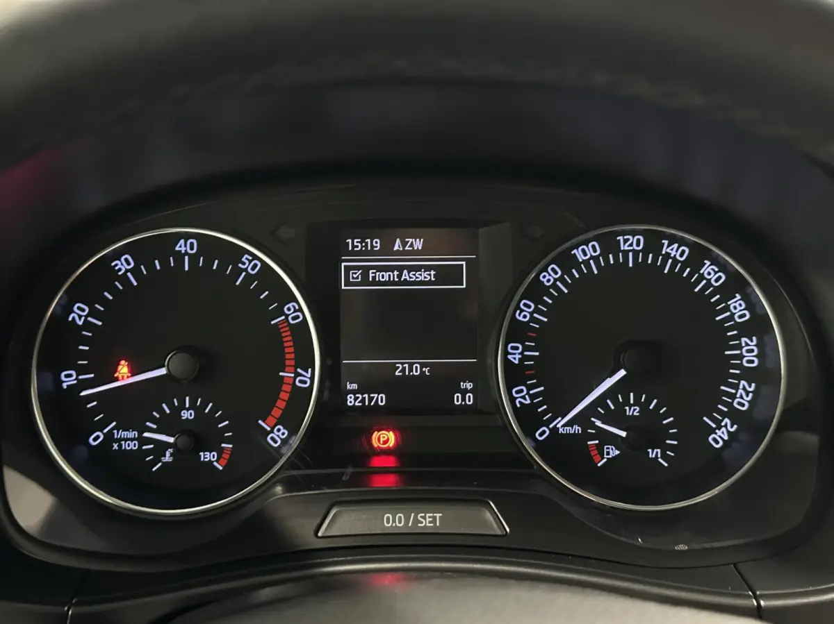 1.2 TSI Style TREKHAAK NAVI CRUISE LM 82000KM.