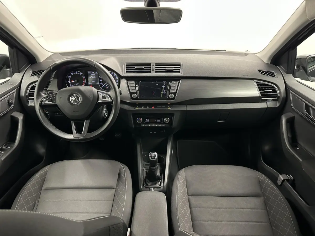 1.2 TSI Style TREKHAAK NAVI CRUISE LM 82000KM.