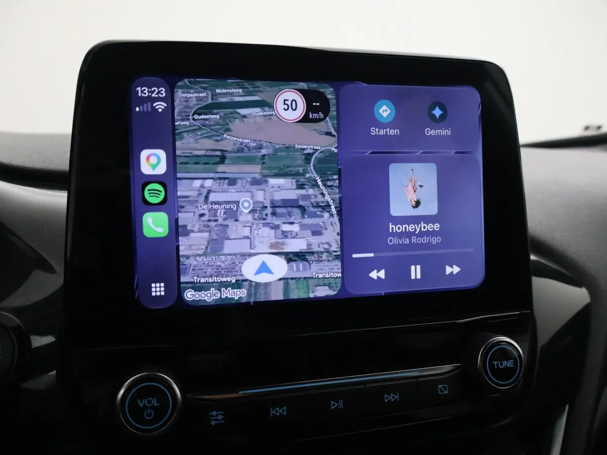 1.0 E.B. ST-LINE + CARPLAY | DAB | 17 INCH | NAVIGATIE | VOORRUITVERWARMING