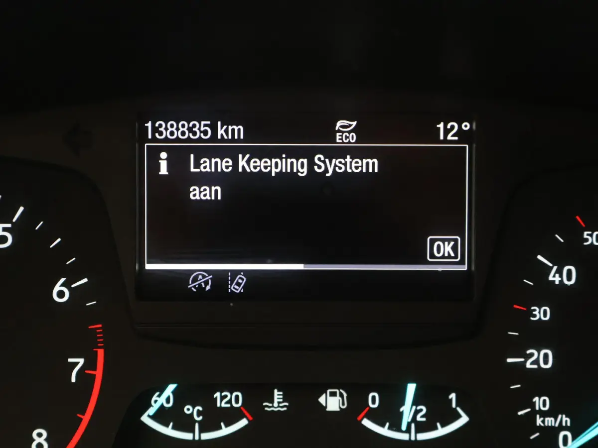 1.0 E.B. ST-LINE + CARPLAY | DAB | 17 INCH | NAVIGATIE | VOORRUITVERWARMING