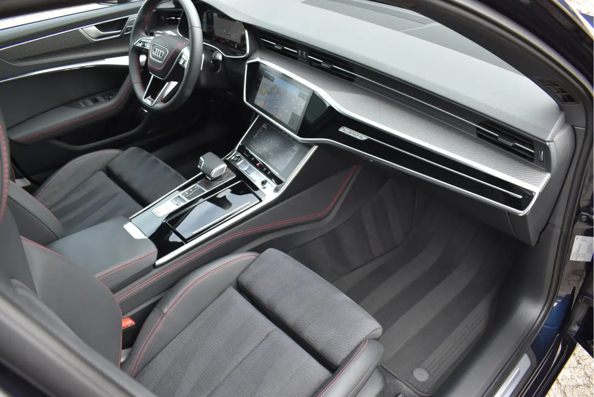 55 TFSI e Quattro S-Line Competition Pano Soft-Close Matrix HD Navi Sfeer ACC Keyless S6 Diffusor 21 Inch Velgen