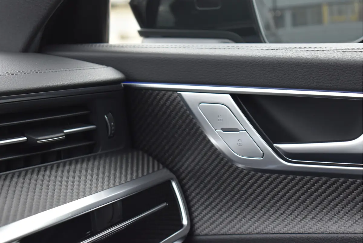 55 TFSI e Quattro S-Line Competition Pano Soft-Close Matrix HD Navi Sfeer ACC Keyless S6 Diffusor 21 Inch Velgen