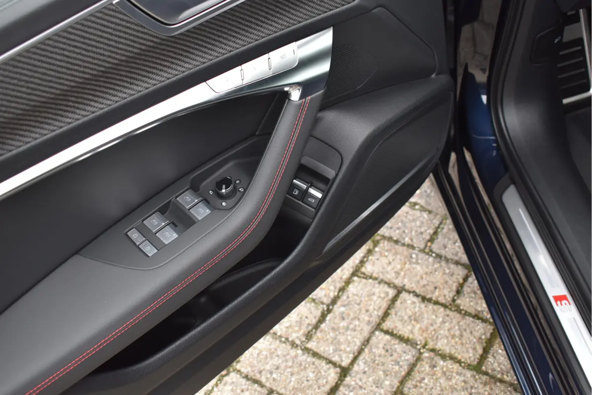 55 TFSI e Quattro S-Line Competition Pano Soft-Close Matrix HD Navi Sfeer ACC Keyless S6 Diffusor 21 Inch Velgen