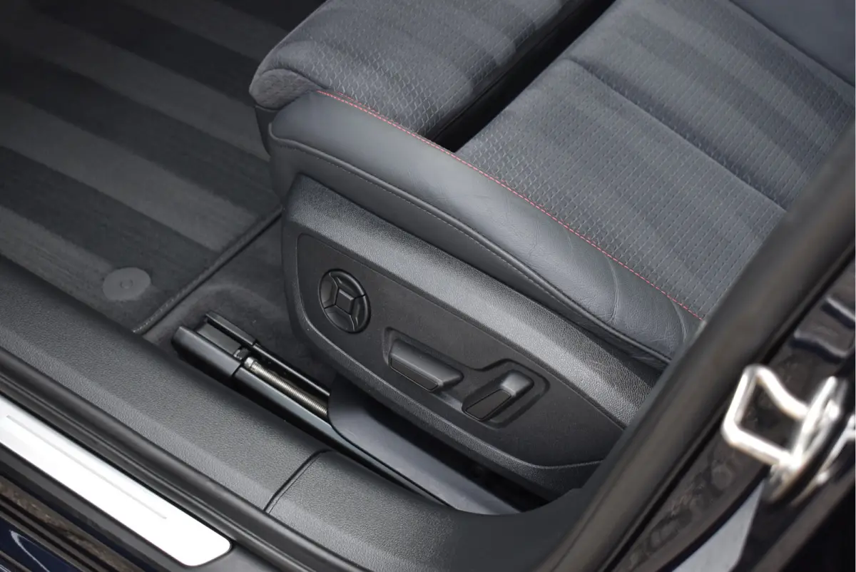 55 TFSI e Quattro S-Line Competition Pano Soft-Close Matrix HD Navi Sfeer ACC Keyless S6 Diffusor 21 Inch Velgen